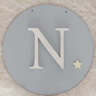 ΣΤΡΟΓΓΥΛΟ ΞΥΛΙΝΟ ΠΛΑΙΣΙΟ ΘΑΛΑΣΣΙ ΜΕ ΛΕΥΚΟ ΜΟΝΟΓΡΑΜΜΑ