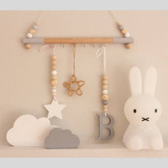 ΞΥΛΙΝΗ ΚΡΕΜΑΣΤΡΑ ΜΕ ΞΥΛΙΝΕΣ ΧΑΝΤΡΕΣ ΜΕ ΓΚΡΙ ΑΚΡΕΣ