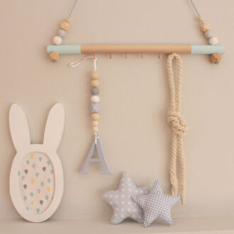 ΞΥΛΙΝΗ ΚΡΕΜΑΣΤΡΑ ΜΕ ΞΥΛΙΝΕΣ ΧΑΝΤΡΕΣ ΚΑΙ ΘΑΛΑΣΣΙ ΑΚΡΕΣ