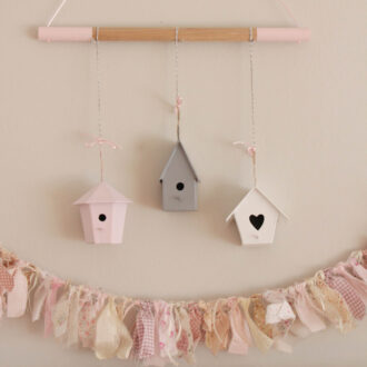 ΚΡΕΜΑΣΤΟ ΔΙΑΚΟΣΜΗΤΙΚΟ ΜΕ ΜΙΝΙ ΠΟΥΛΟΣΠΙΤΑ