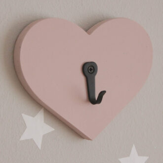 ΚΡΕΜΑΣΤΡΑ ΤΟΙΧΟΥ ΣΕ ΣΧΕΔΙΟ ΚΑΡΔΙΑ