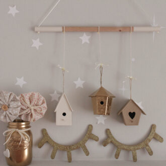 ΚΡΕΜΑΣΤΟ ΔΙΑΚΟΣΜΗΤΙΚΟ ΜΕ ΜΙΝΙ ΠΟΥΛΟΣΠΙΤΑ