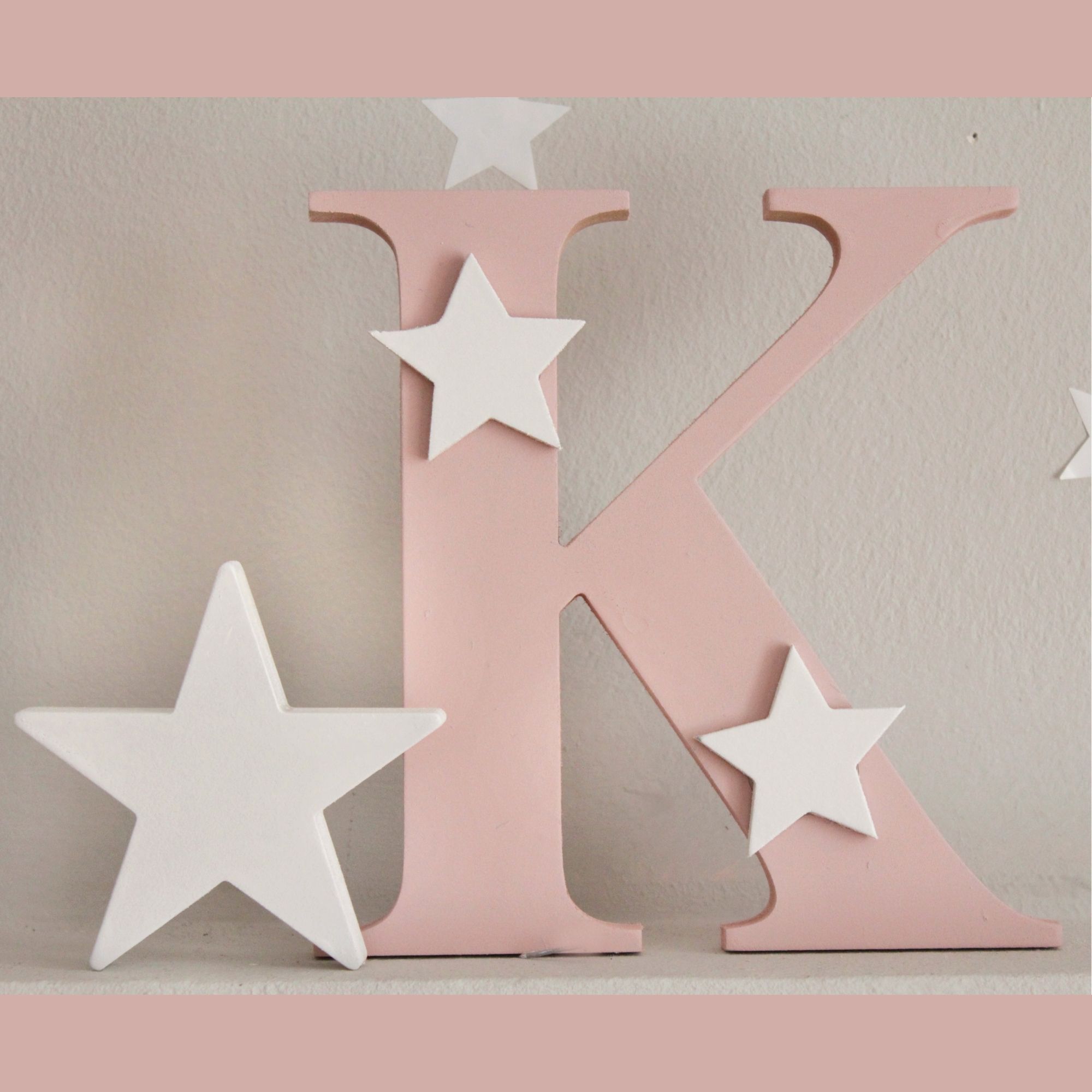 ΑΥΤΟΣΤΗΡΙΖΟΜΕΝΟ ΞΥΛΙΝΟ ΓΡΑΜΜΑ ΣΕ ΡΟΖ ΧΡΩΜΑ